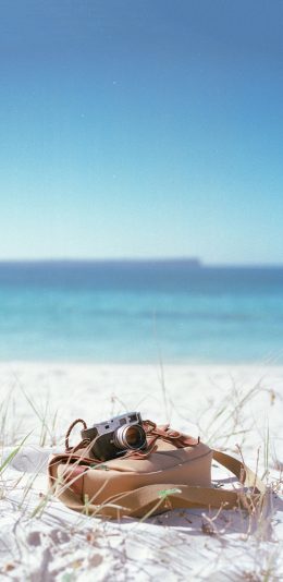[2436x1125]自然 海滩 背包 单反 相机 苹果手机壁纸图片