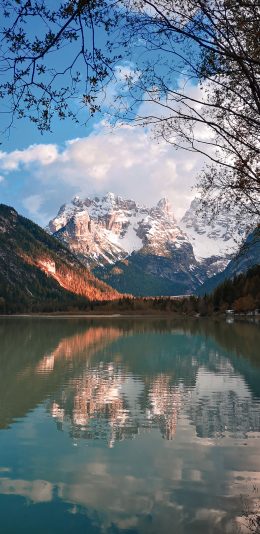 [2436x1125]自然 蓝天 山峰 湖泊 苹果手机壁纸图片
