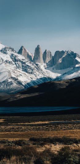 [2436x1125]自然风景 雪山 草坪 壮观 苹果手机壁纸图片