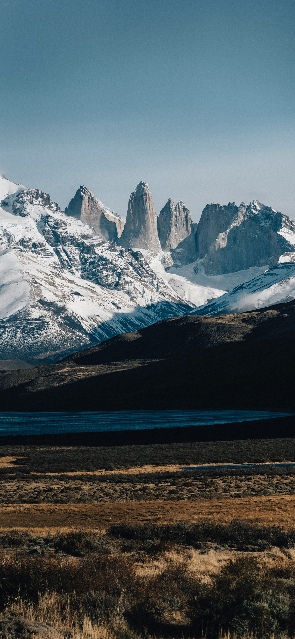 [2436×1125]自然风景 雪山 草坪 壮观 苹果手机壁纸图片