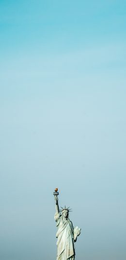 [2436x1125]自由女神像 美国 天空 苹果手机壁纸图片