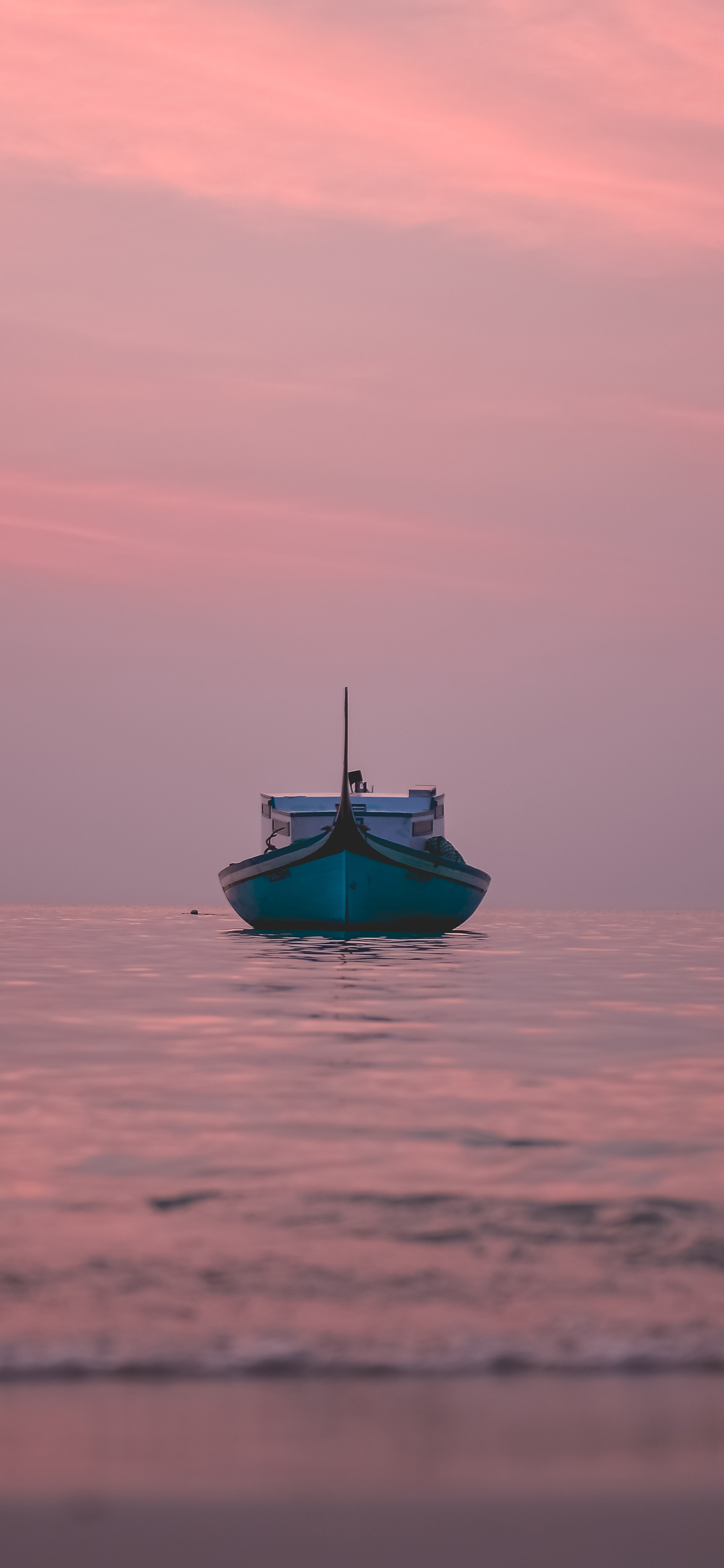 [2436×1125]船 黄昏 渐变 大海 海浪 苹果手机壁纸图片
