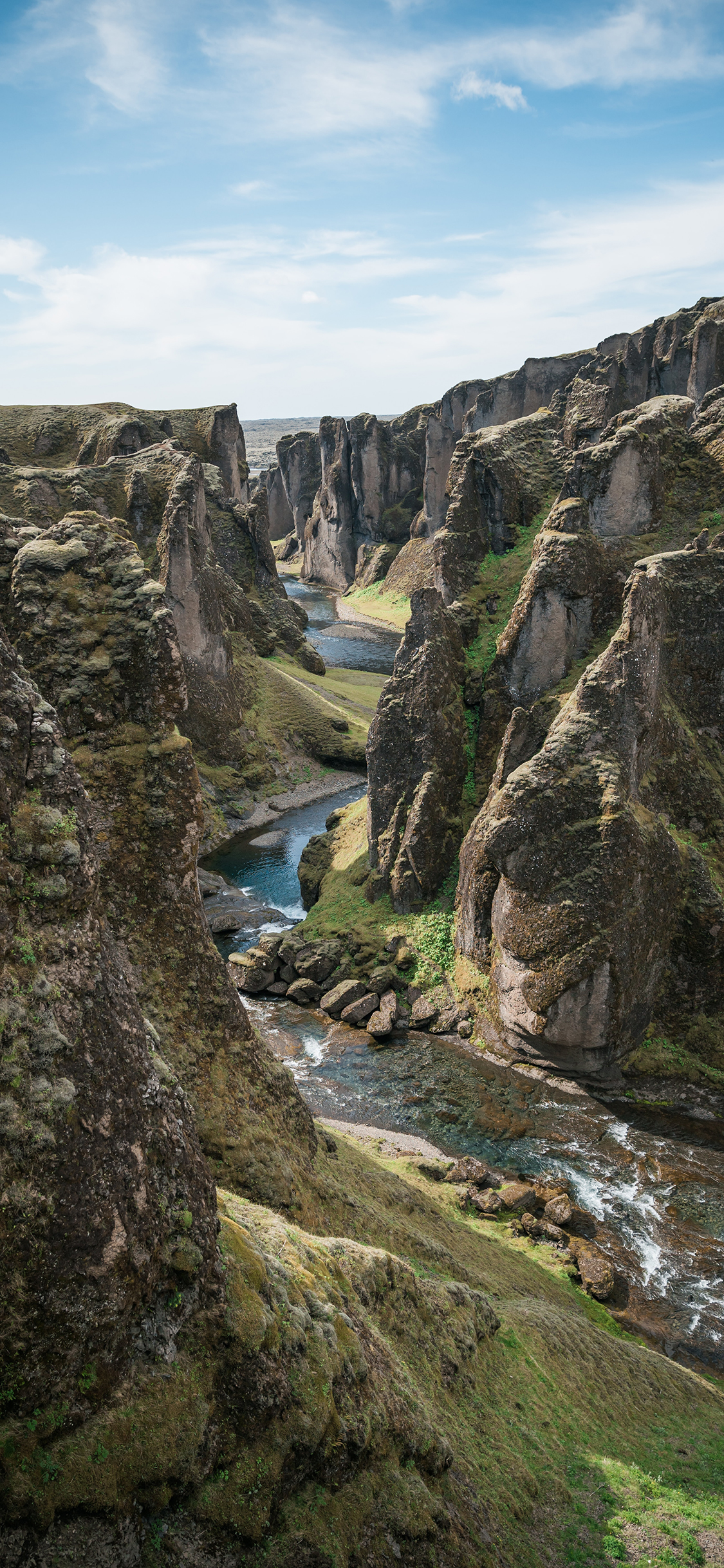 [2436×1125]蓝天 山峰 河流 自然美景 苹果手机壁纸图片