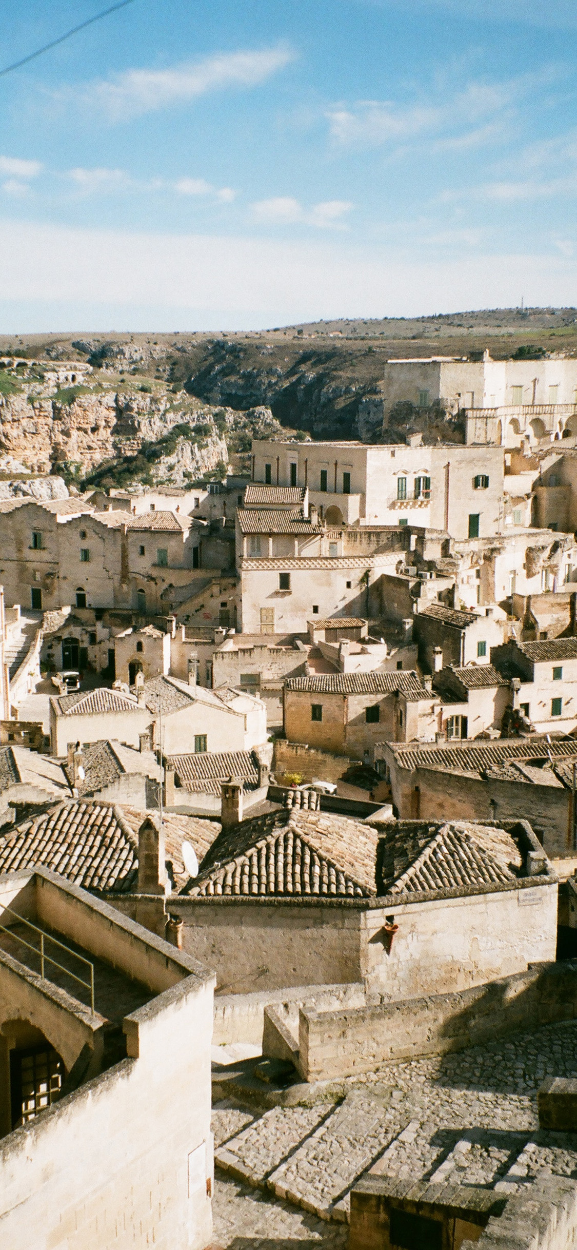 [2436×1125]蓝天 房屋 建筑 复古 苹果手机壁纸图片
