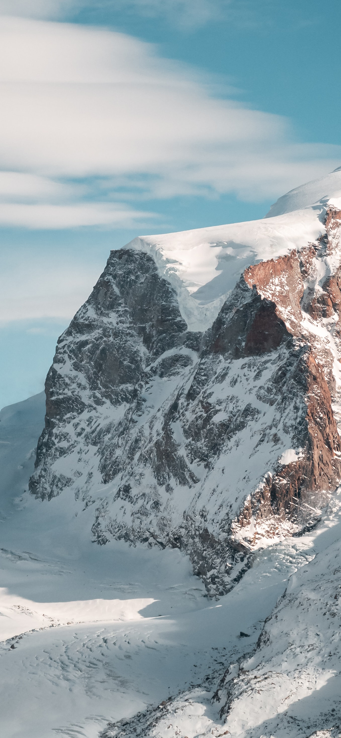 [2436×1125]蓝天白云 山峰 白雪覆盖 苹果手机壁纸图片