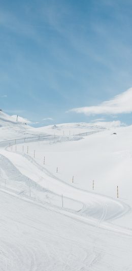 [2436x1125]蓝天白云 山峰 白雪覆盖 雪景 苹果手机壁纸图片
