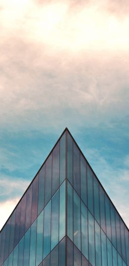 [2436x1125]蓝天白云 建筑 三角 高楼 苹果手机壁纸图片