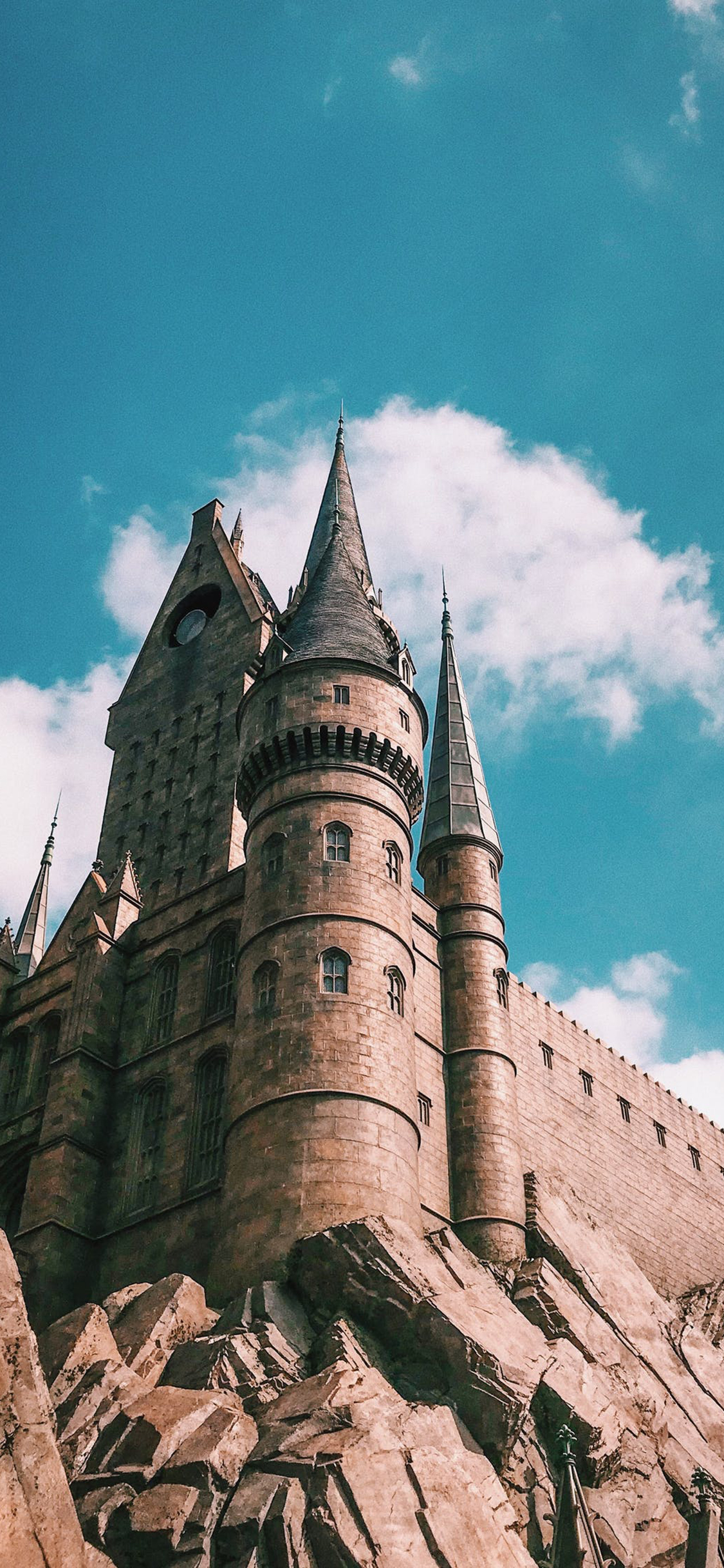 [2436×1125]蓝天白云 建筑 堡垒 欧式 苹果手机壁纸图片