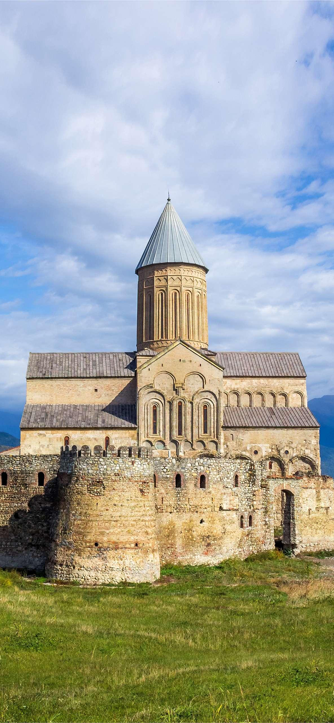 [2436×1125]蓝天白云 景点 城堡 异域风情 苹果手机壁纸图片