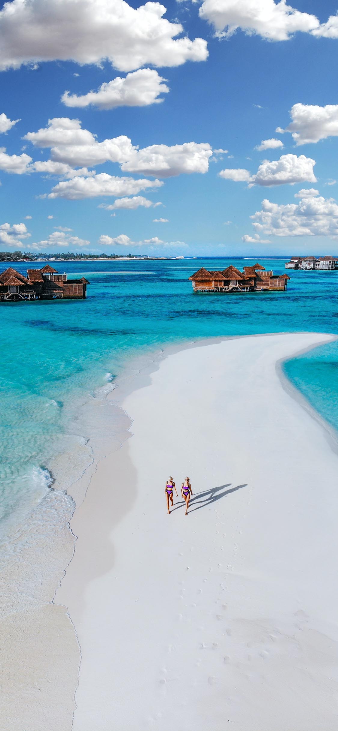 [2436×1125]蓝天白云 海景 休闲 度假 苹果手机壁纸图片