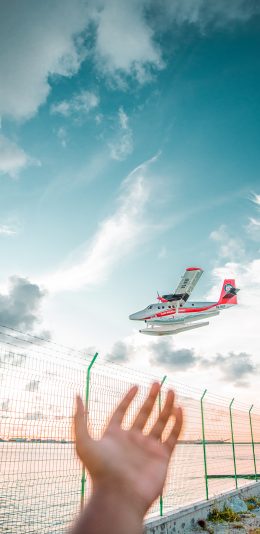 [2436x1125]蓝天白云 飞机 飞行 海水 苹果手机壁纸图片