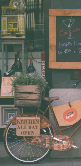 [2436x1125]街角 自行车 绿植 酒吧 商店 门面设计 街道 苹果手机壁纸图片