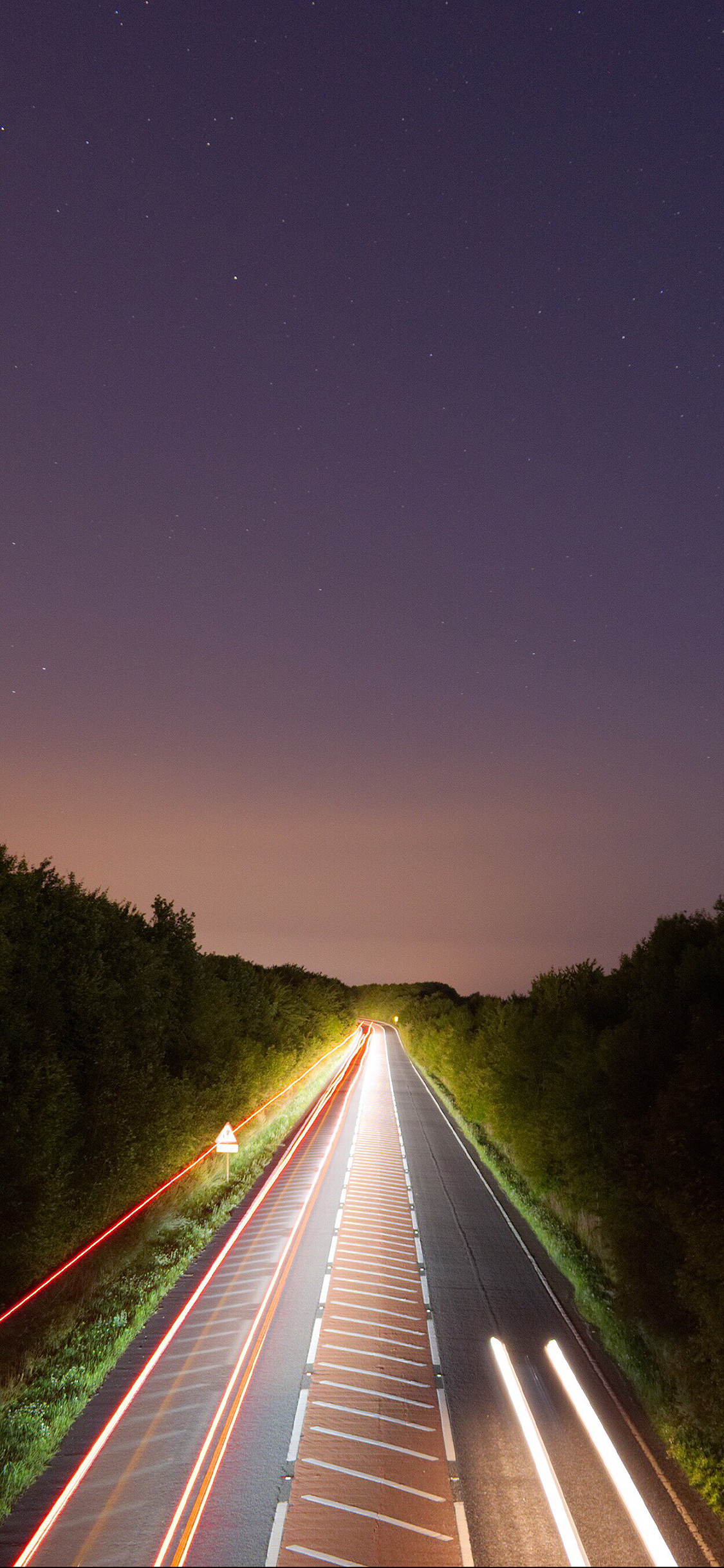 [2436×1125]道路 夜晚 灯光 夜空 苹果手机壁纸图片