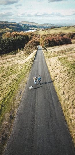 [2436x1125]道路 游玩 风景 俯拍 苹果手机壁纸图片