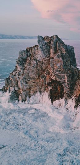[2436x1125]郊外 冬季 水花 凝固 岩石 美景 苹果手机壁纸图片