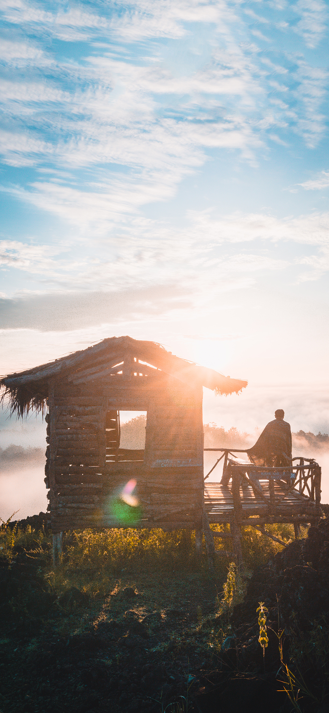 [2436×1125]郊外 小木屋 蓝天 阳光 唯美 苹果手机壁纸图片