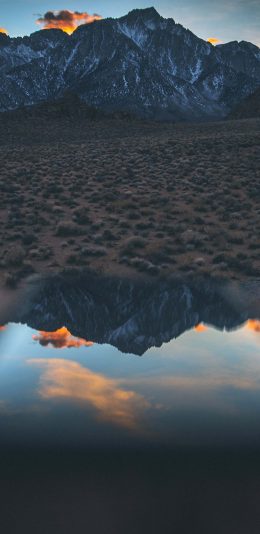 [2436x1125]郊外 山峰 倒映 蓝天 苹果手机壁纸图片