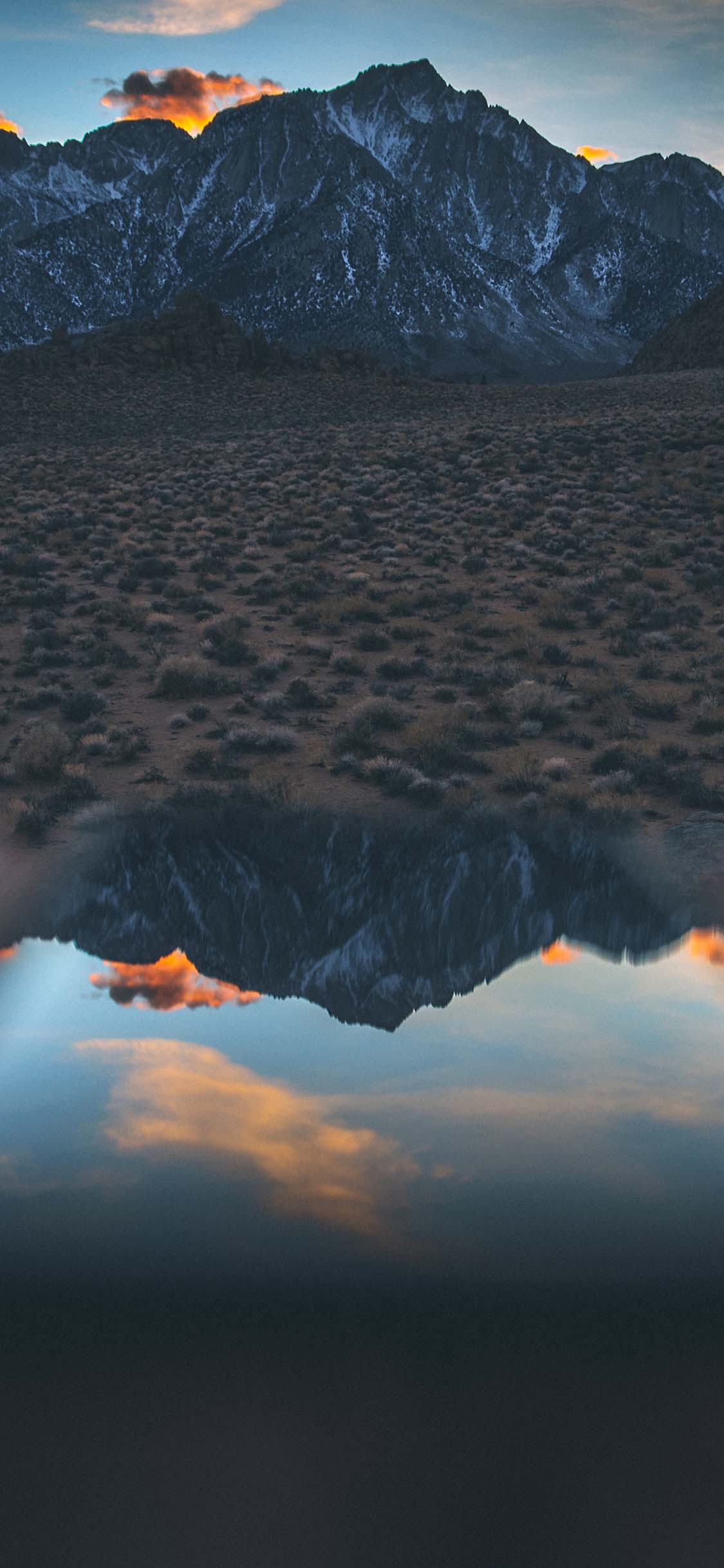[2436×1125]郊外 山峰 倒映 蓝天 苹果手机壁纸图片