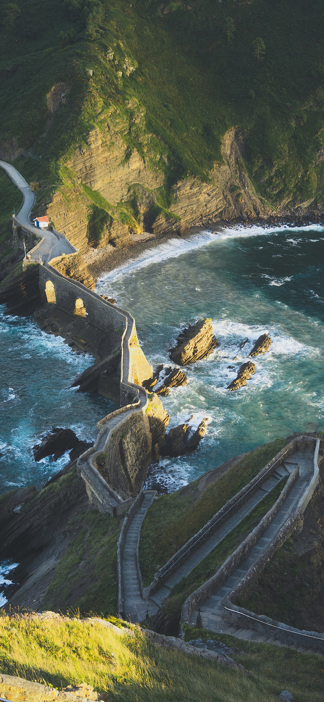 [2436×1125]郊外 山海美景 蜿蜒 壮观 苹果手机壁纸图片