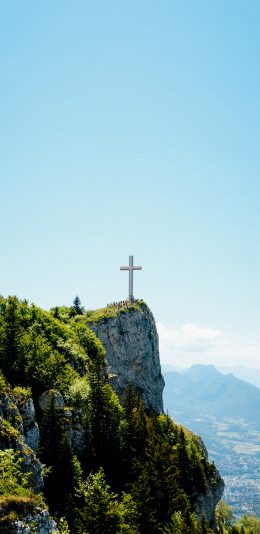 [2436x1125]郊外 自然 山峰 十字架 苹果手机壁纸图片