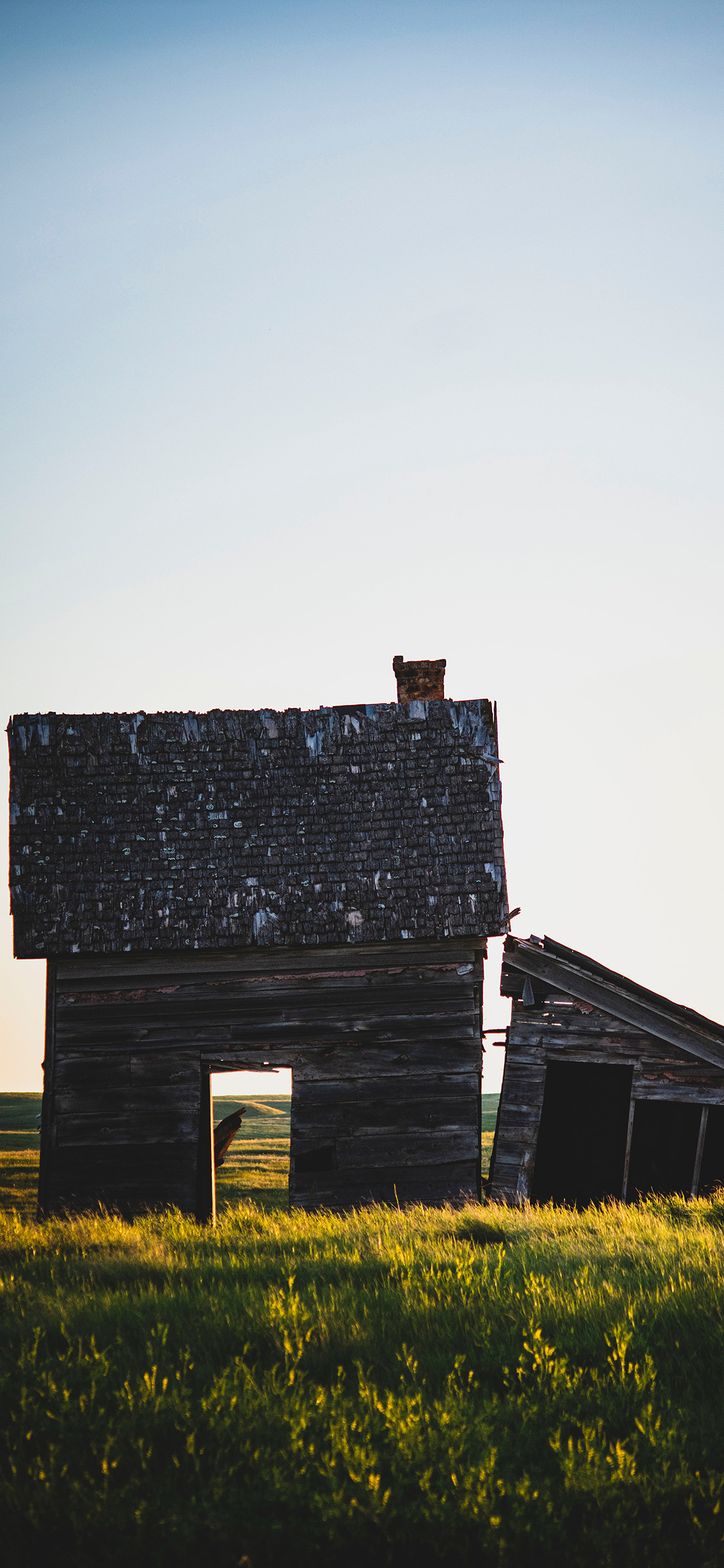 [2436×1125]郊外 草坪 木屋 唯美 苹果手机壁纸图片