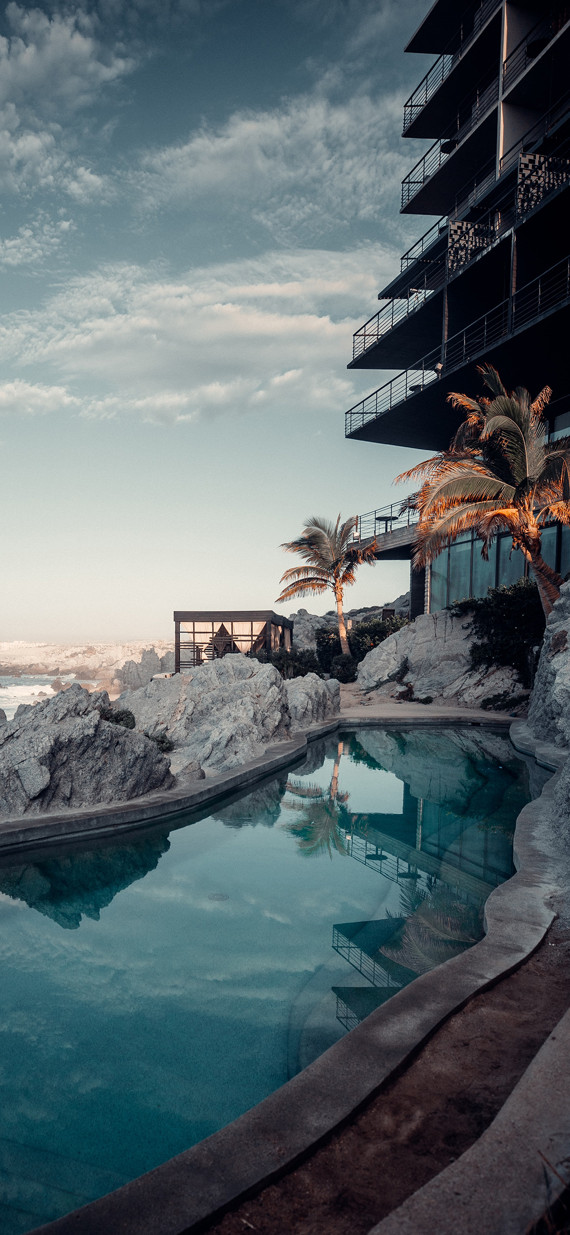 [2436×1125]酒店 泳池 休闲 度假 苹果手机壁纸图片