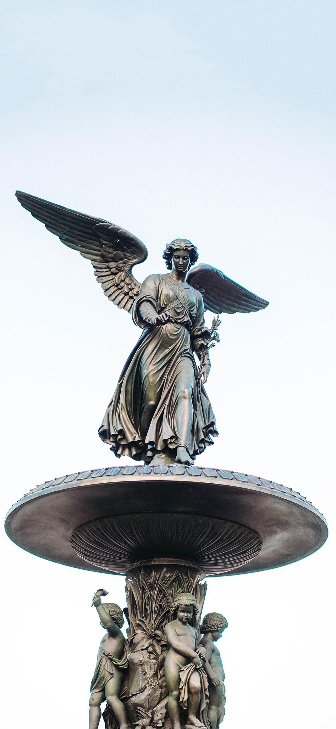 [2436×1125]铜像 工艺 展览 天使 苹果手机壁纸图片