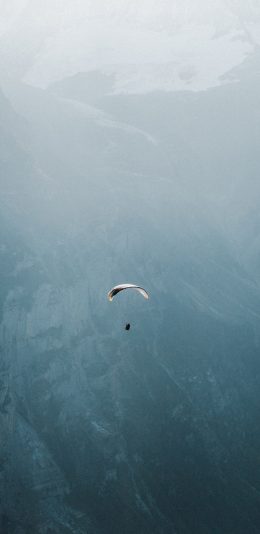 [2436x1125]降落伞 高空 高山 竞技 苹果手机壁纸图片