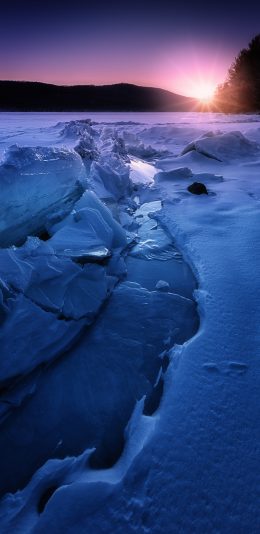 [2436x1125]雪地 冰面 结冰 冬季 寒冷 苹果手机壁纸图片
