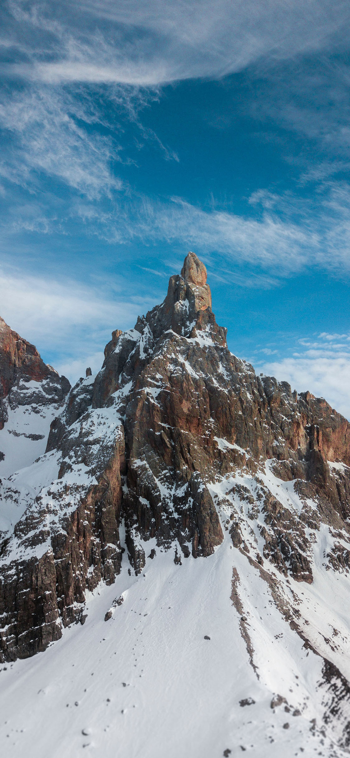 [2436×1125]雪季 雪峰 山顶 天空 苹果手机壁纸图片