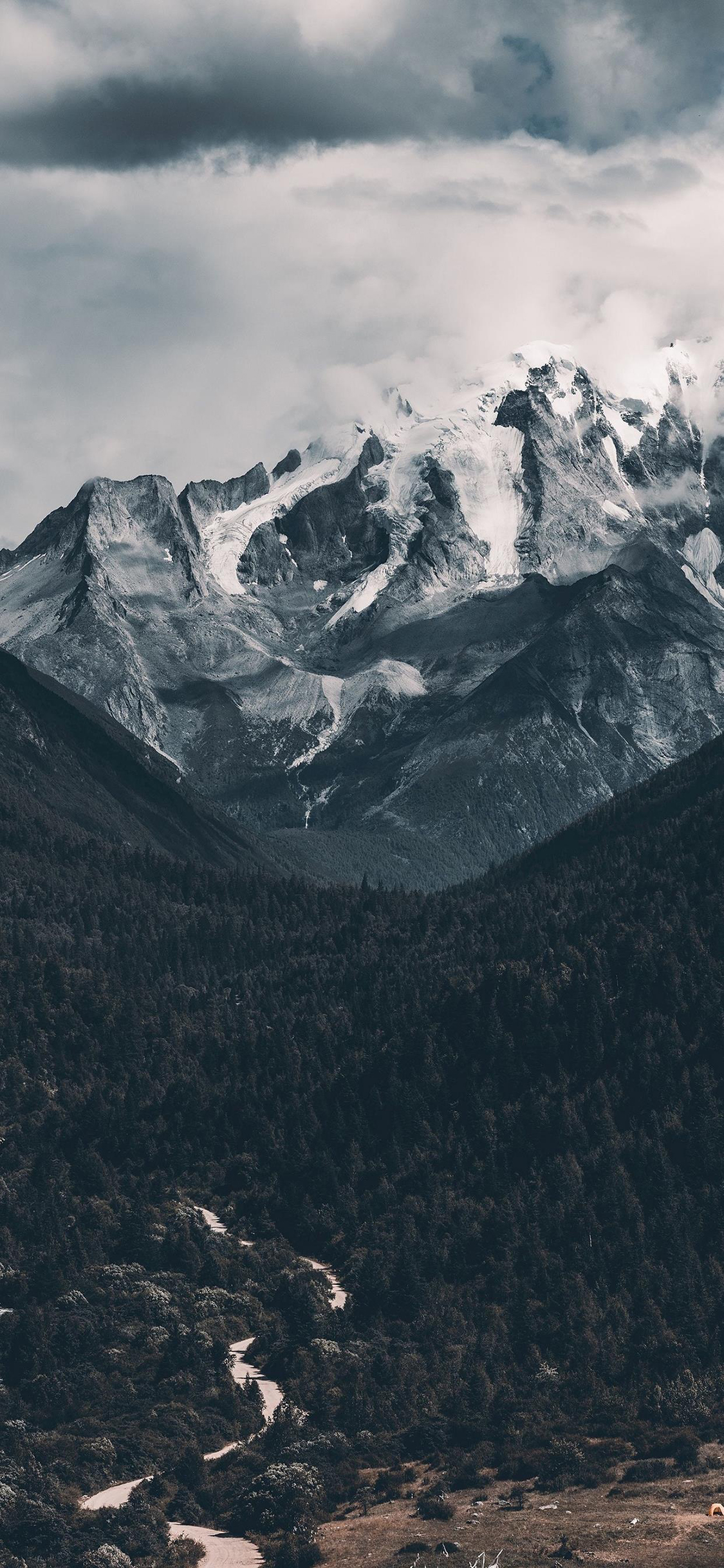 [2436×1125]雪山 山峰 大自然 森林 苹果手机壁纸图片