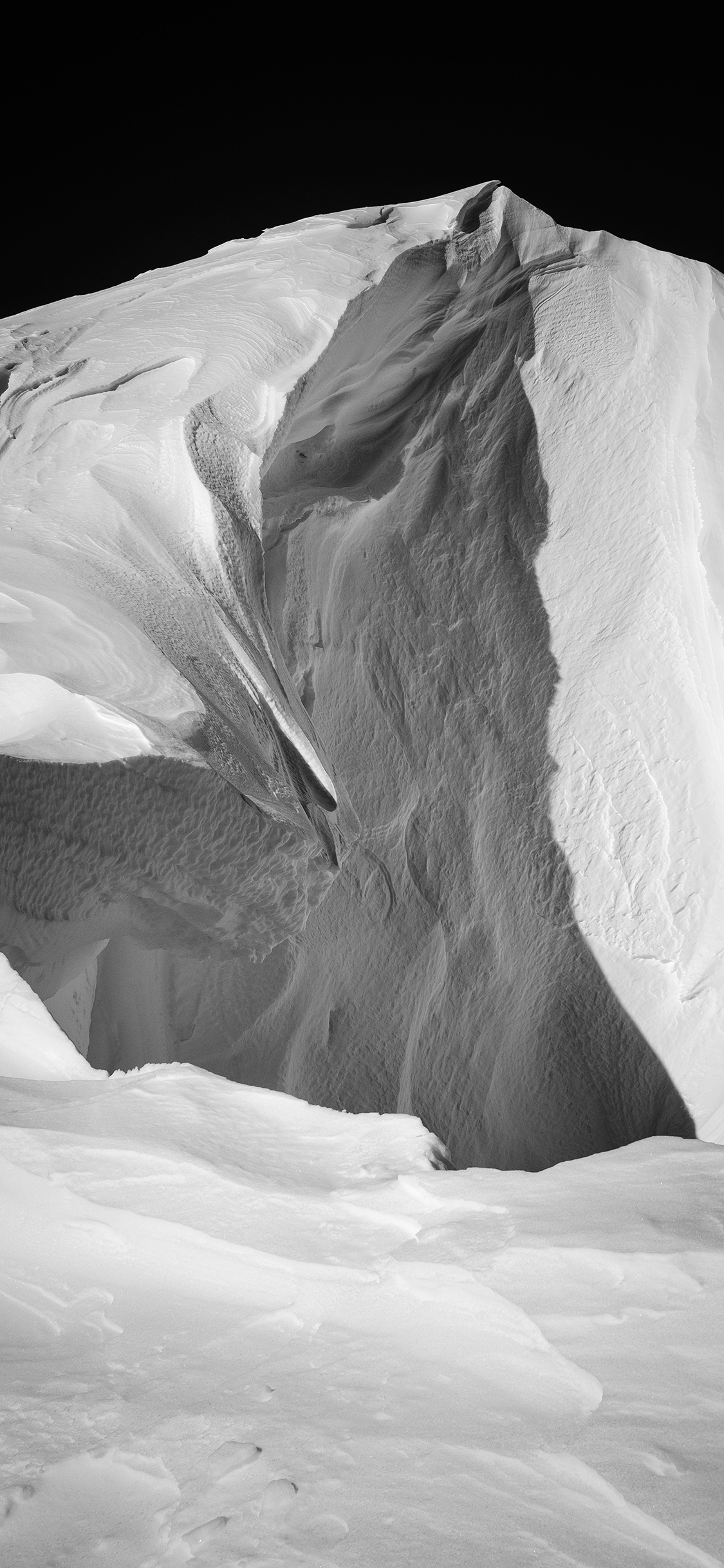 [2436×1125]雪山 黑白 寒冷 简约 苹果手机壁纸图片