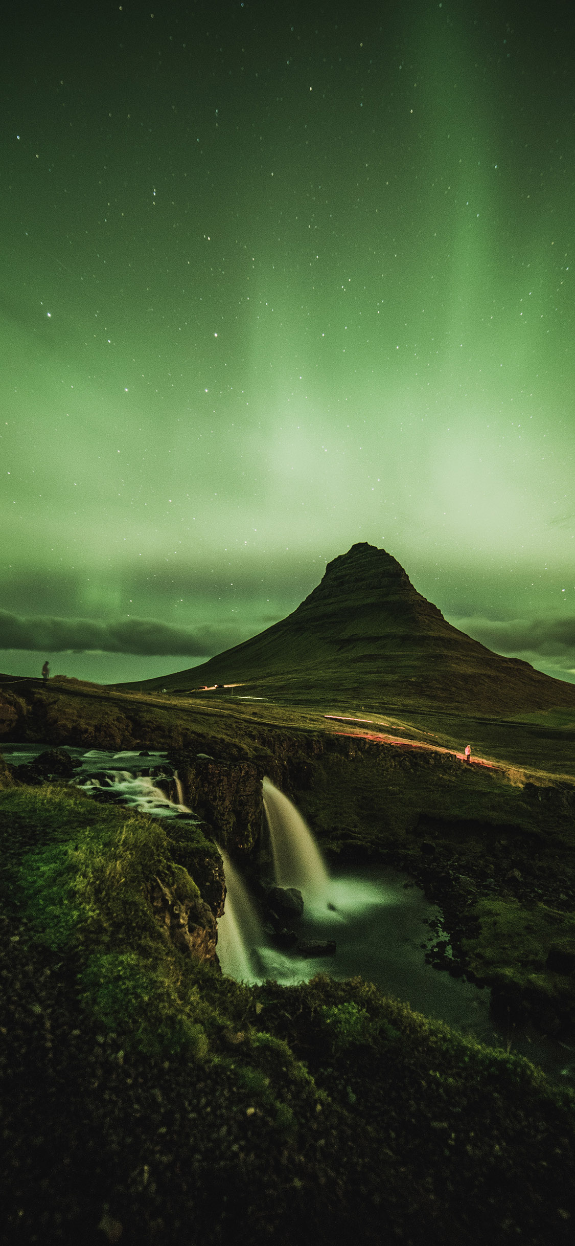 [2436×1125]风景 极光 幽绿 山水 瀑布 苹果手机壁纸图片