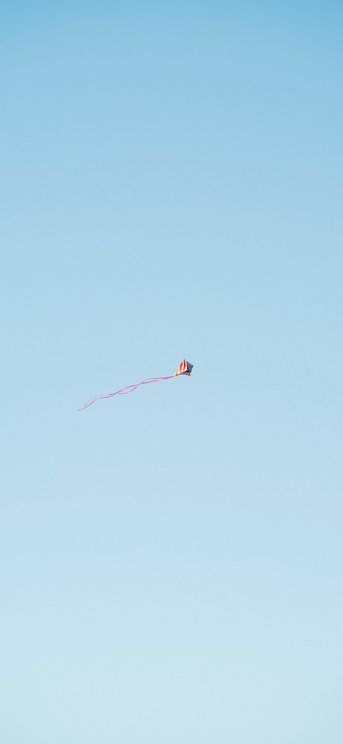 [2436×1125]风筝 天空 晴天 蔚蓝 放风筝 苹果手机壁纸图片