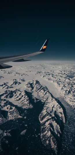 [2436x1125]飞机 机尾 山峰 表面 苹果手机壁纸图片