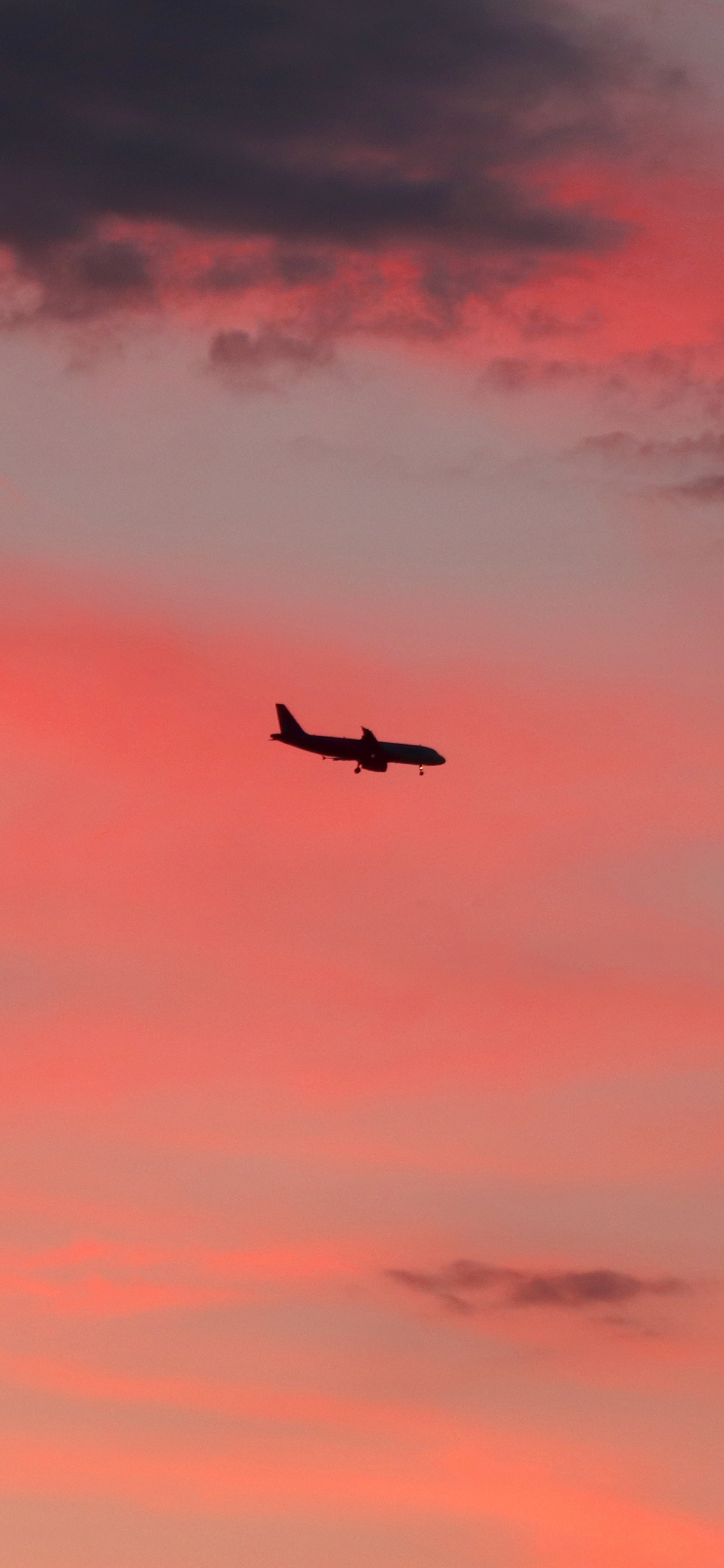 [2436×1125]飞机 渐变 太空 飞行 苹果手机壁纸图片
