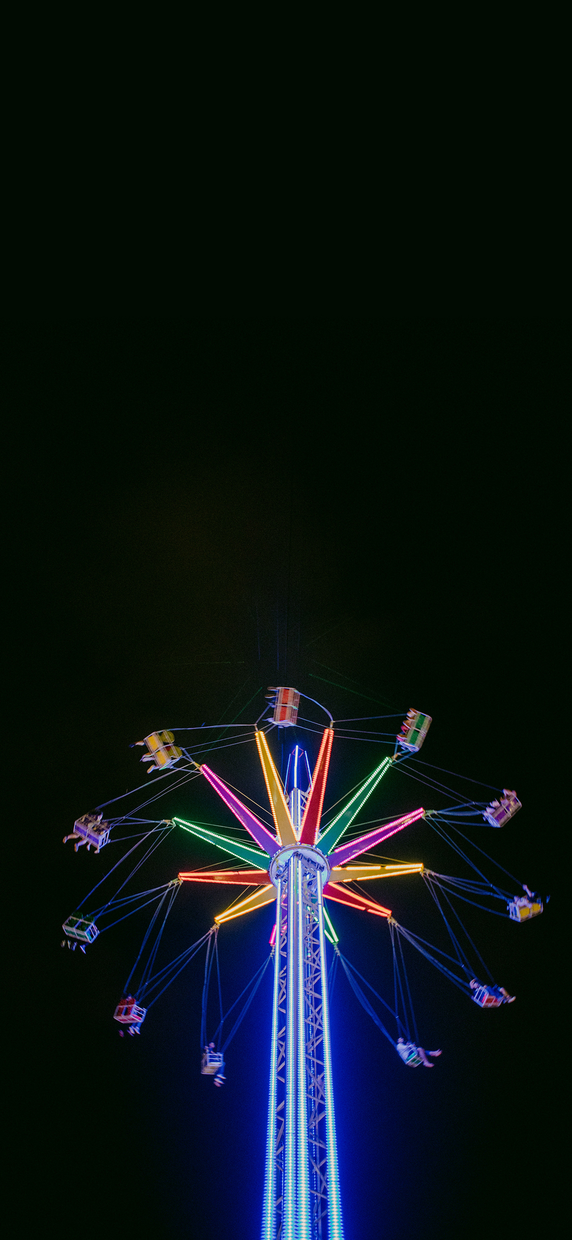 [2436×1125]飞椅 游乐场 夜晚 灯光 苹果手机壁纸图片