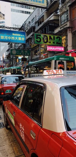 [2436x1125]香港 的士 街道 城市 苹果手机壁纸图片