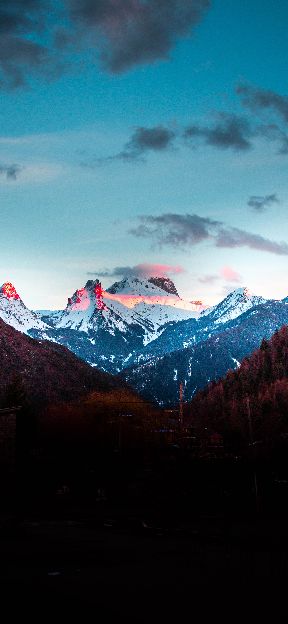 [2436×1125]高山 远处 山顶 天空 苹果手机壁纸图片
