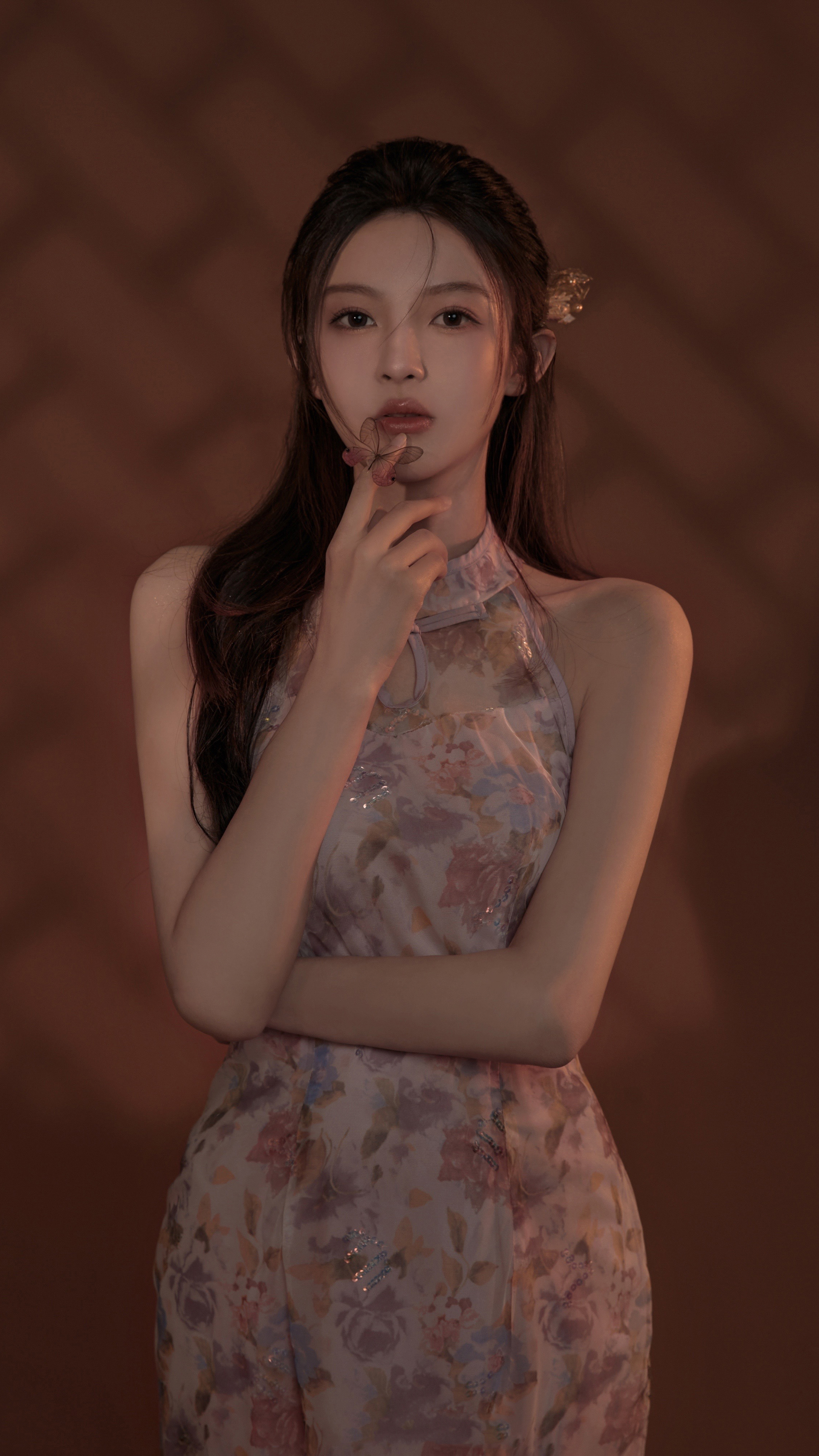 碎花裙好看身材养眼美女4k手机壁纸2160×3840