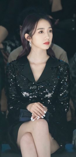 孟美岐3k全面屏手机壁纸