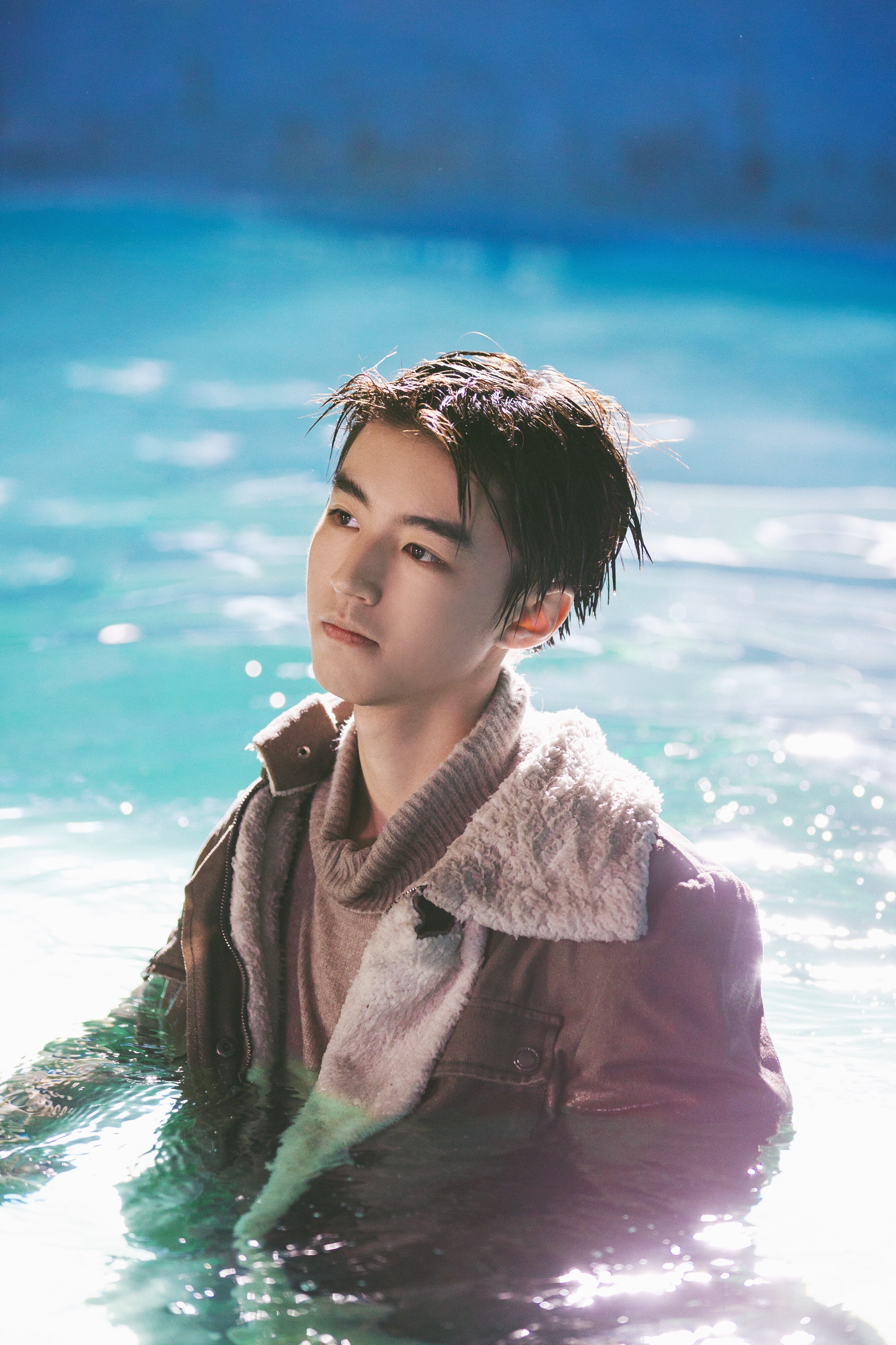 王俊凯 天坑鹰猎 4k手机壁纸竖屏