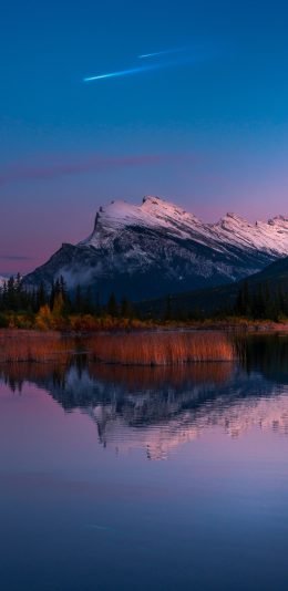 班夫国家公园朱砂湖风景手机壁纸